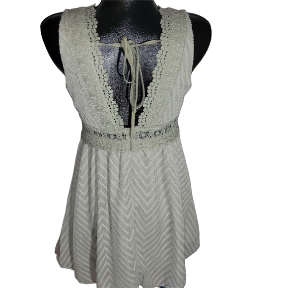 Shein Lace Trimmed Sleeveless Sage Colored Dress M - Picture 5 of 5